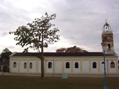 Iglesia Católica de Morón. Vista Lateral